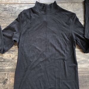 #548 Athleta Classic Black Knit Top